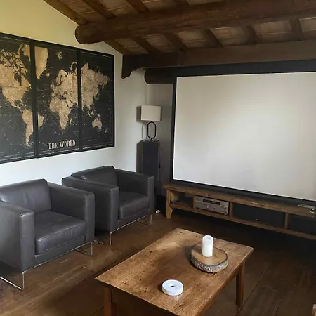 Provencal And Pool - 4 Bedrooms - Up To 10 People *
