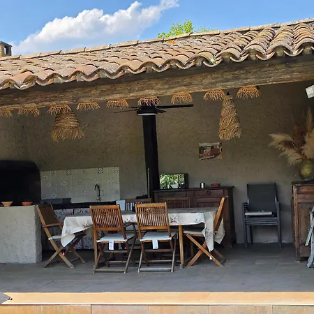 Provencal And Pool - 4 Bedrooms - Up To 10 People *
